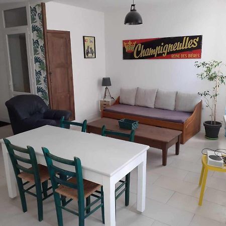 Вилла Grand T3 Calme Et Lumineux 4-6 Personnes Moux Экстерьер фото